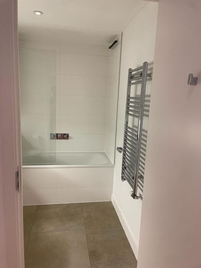 Luxury En-suite Olympic Village In Shared Londra